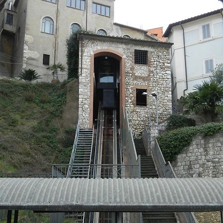 Appartamento Casa Dell'Oliveto "Parcheggio Gratuito" Narni Esterno foto